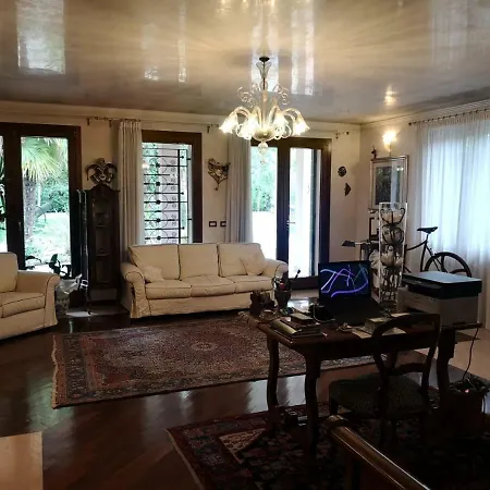 La Casa Sull'albero 2*